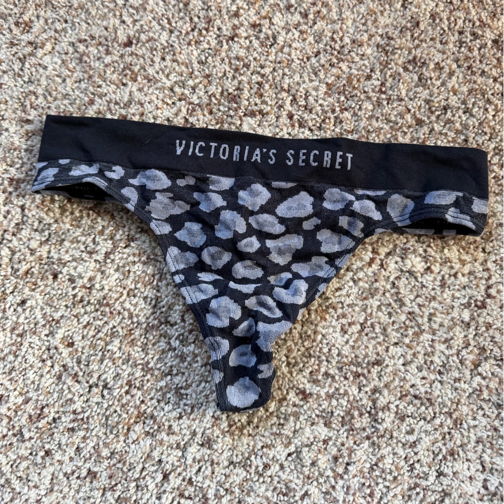 Victoria's Secret Black and Gray Thong size M